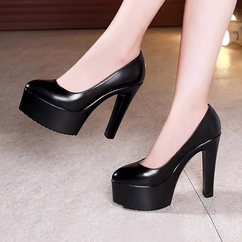 Chaussures de Mariée à Platefo - Court Heel Pointed avis et prix